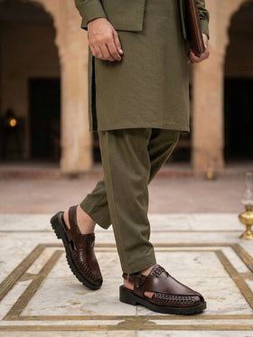 Classic Peshawari Chappal – Handcrafted Perfection with a Modern Touch